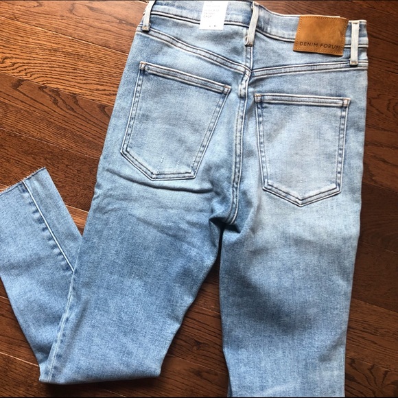 BNWT Aritzia Denim Forum jeans - Size 26 - Picture 7 of 13